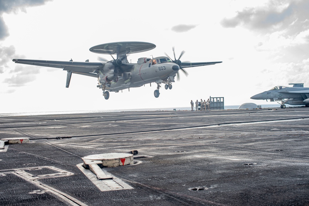 USS Carl Vinson (CVN 70) Conducts Flight Operations in Philippine Sea