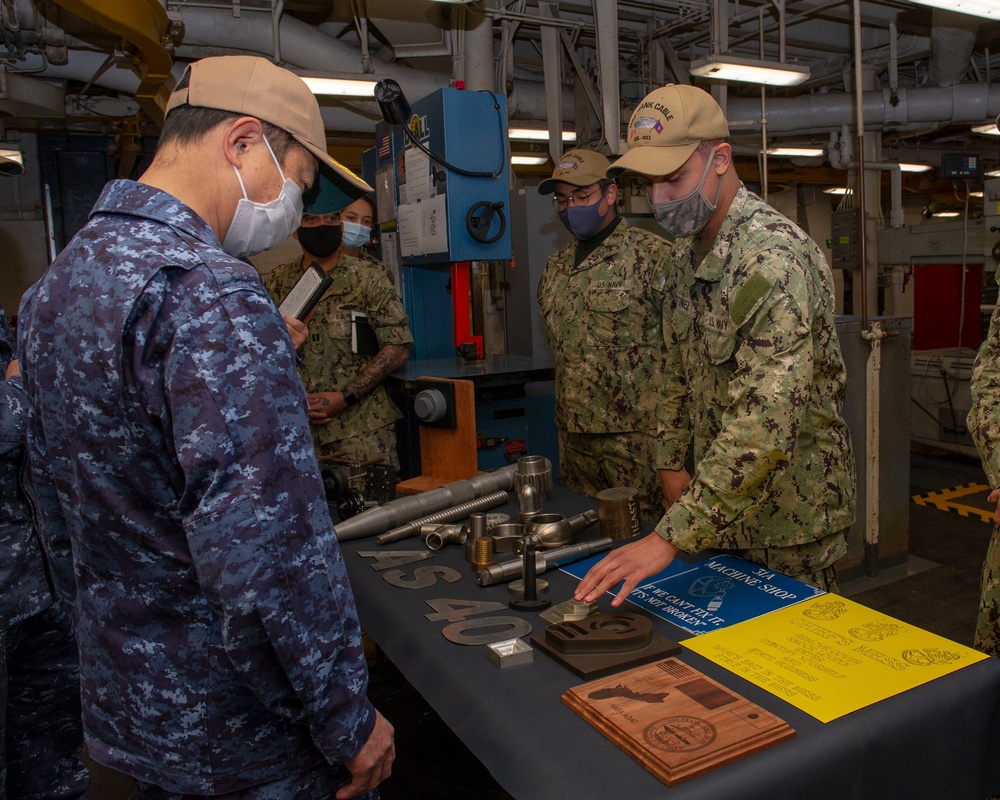 Vice Adm. Ozama Tours USS Frank Cable