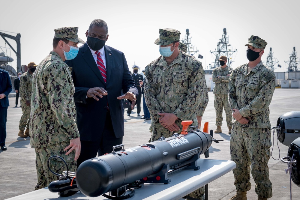 Defense Secretary Visits USS Sentry, Unmanned Systems in Bahrain