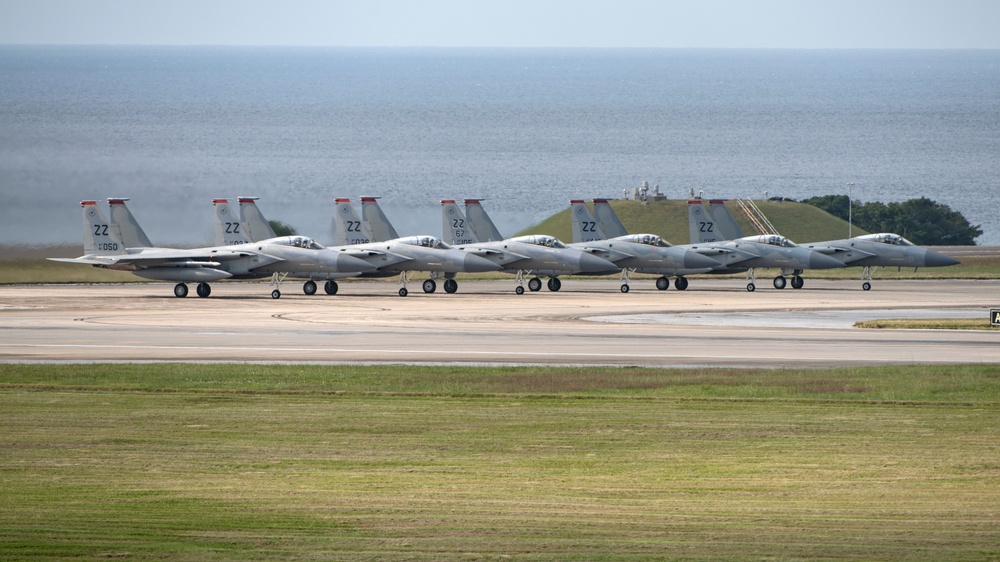 18th Wing eagles on the move