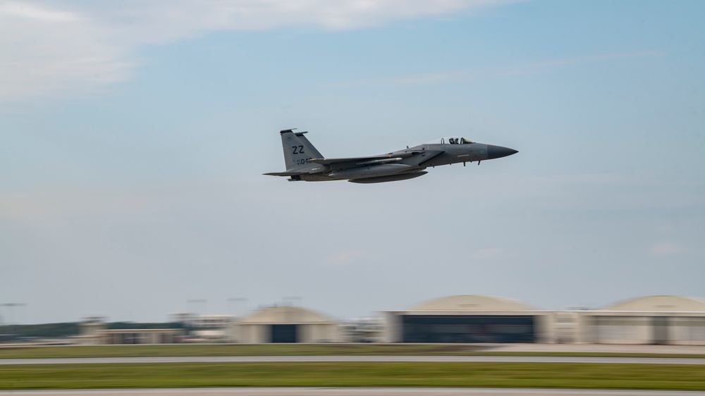 18th Wing eagles on the move