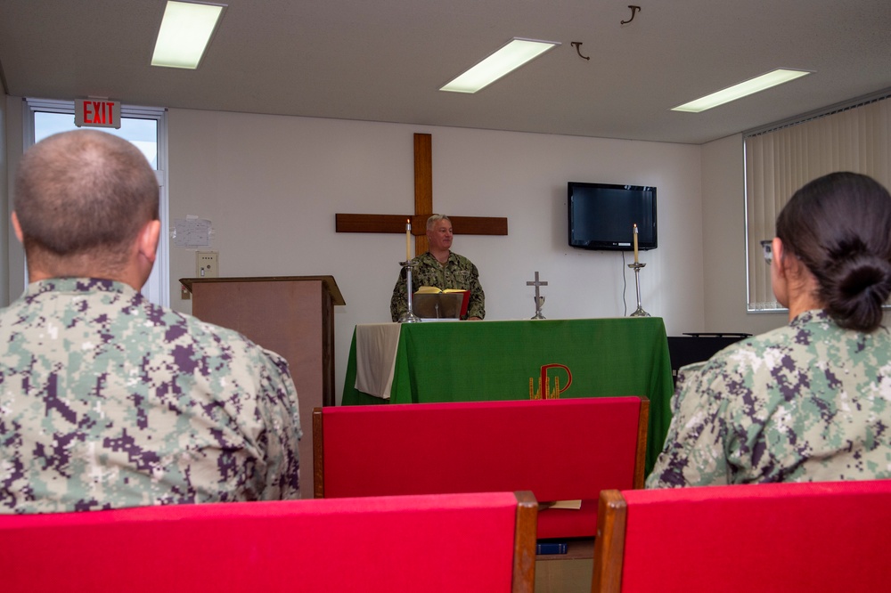 US Navy Chaplain holds Catholic Mass for Seabees with NMCB-5