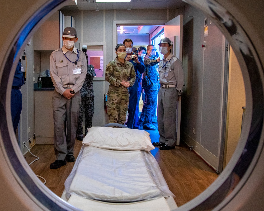 TFD and JASDF first responders visit Yokota Hospital