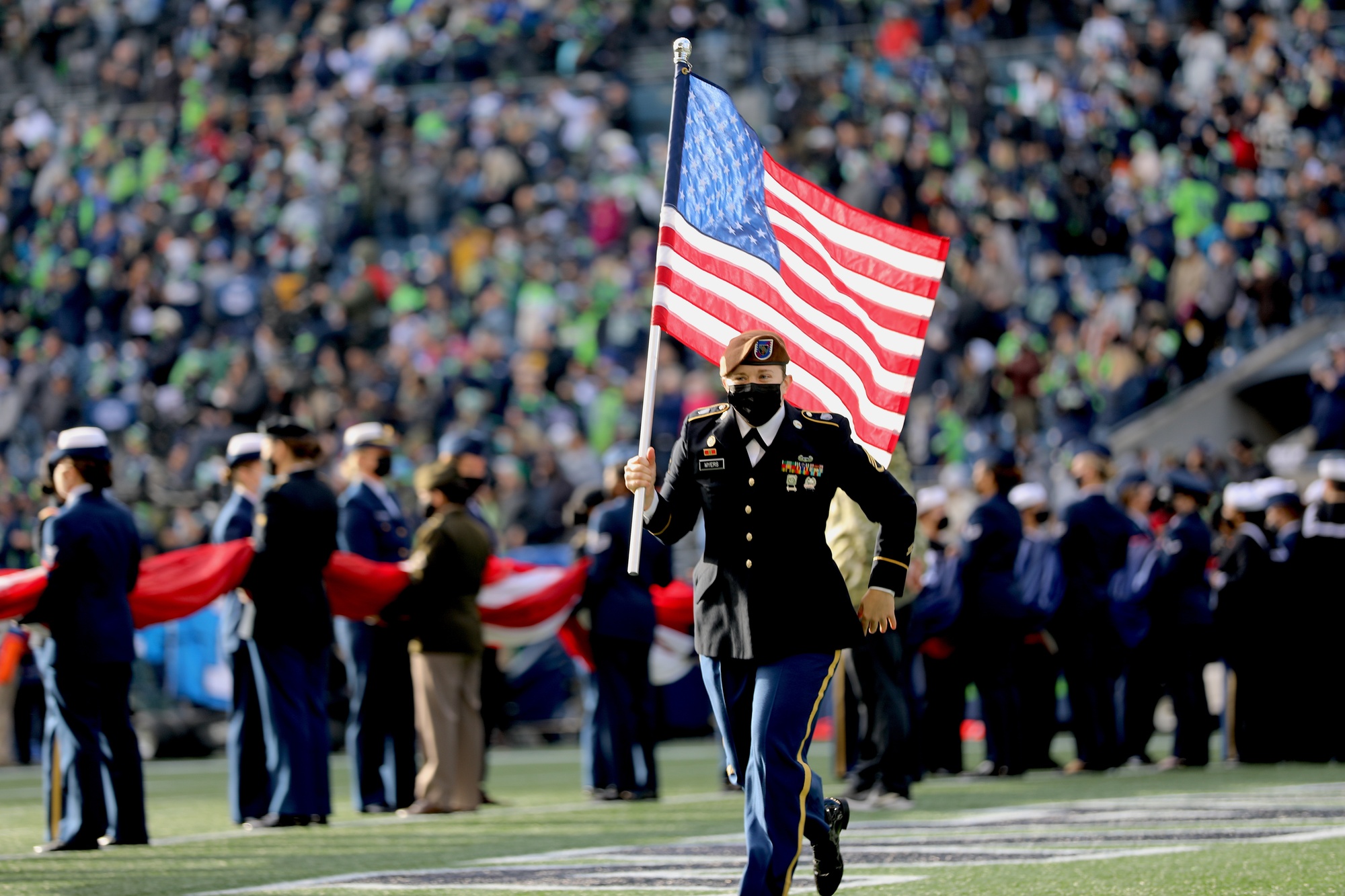 DVIDS - Images - Arizona Cardinals Salute to Service Game [Image 4 of 7]