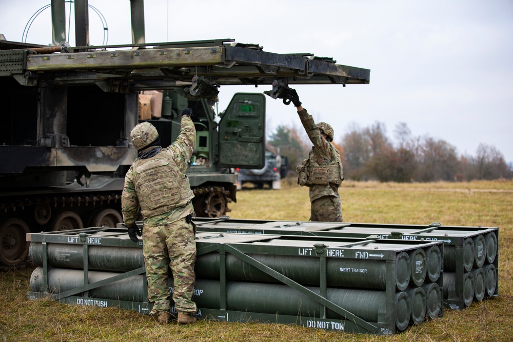 1st Battalion, 6th Field Artillery Regiment conducts Table XV Live Fire