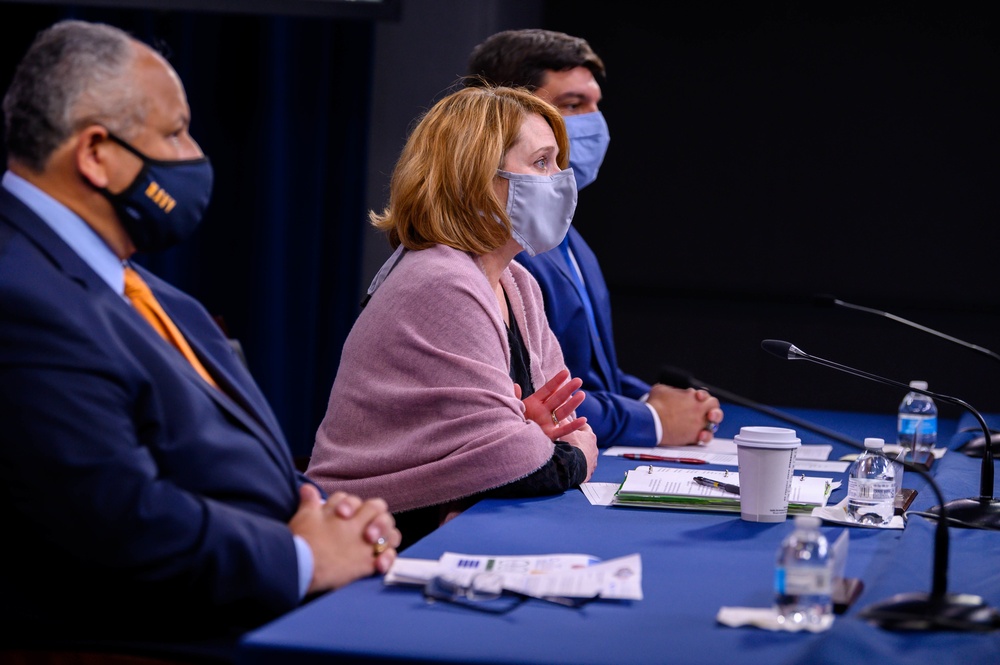 DSD hosts Hispanic Owned Business Round Table