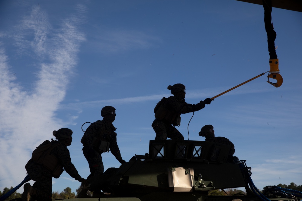 CLB-24 Conducts Ship to Shore HST Training with CH-53K