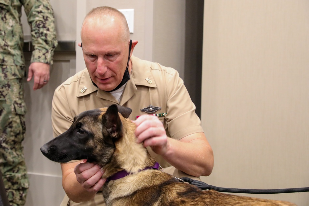 U.S. Navy SG visits Central Washington Hospital