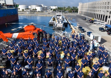 USCGC Hamilton offloads approximately $504 million drugs at Port Everglades
