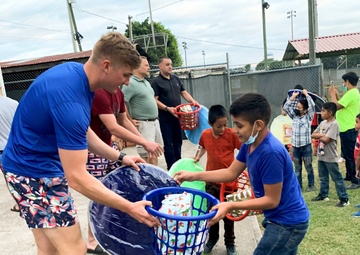 Soldiers host annual cook out for local children at Soto Cano AB
