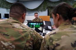 Advancing cyber warfare training with escape room