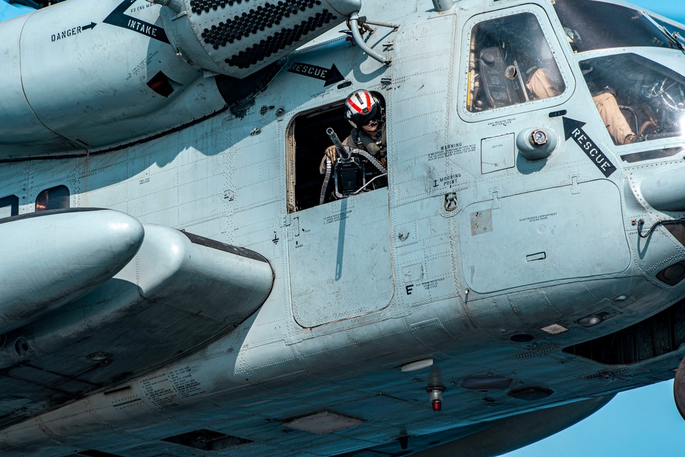 CH-53E Flight Ops in Bab al-Mandeb