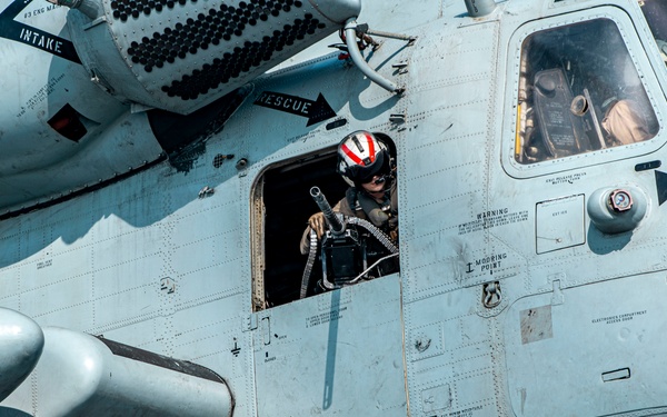 CH-53E Flight Ops in Bab al-Mandeb