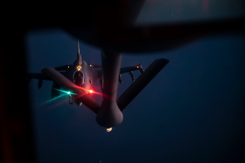 340th EARS provides fuel for F-16s