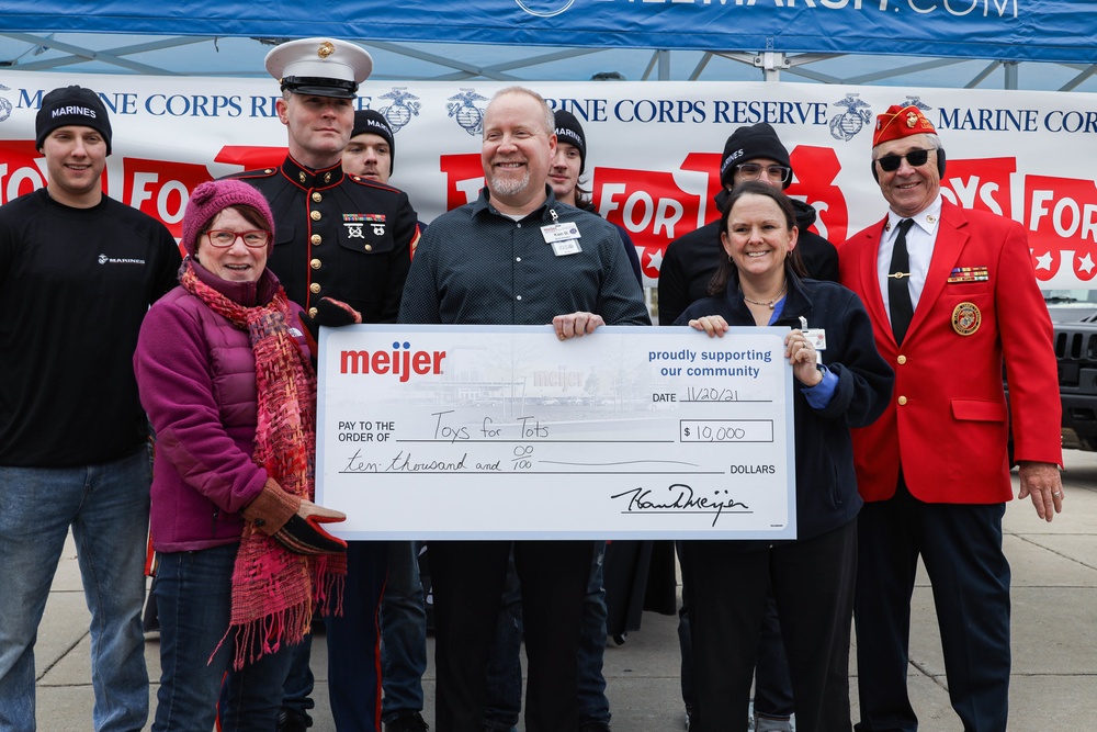 U.S Marine Corps Recruiters Help Collect Toys for Tots