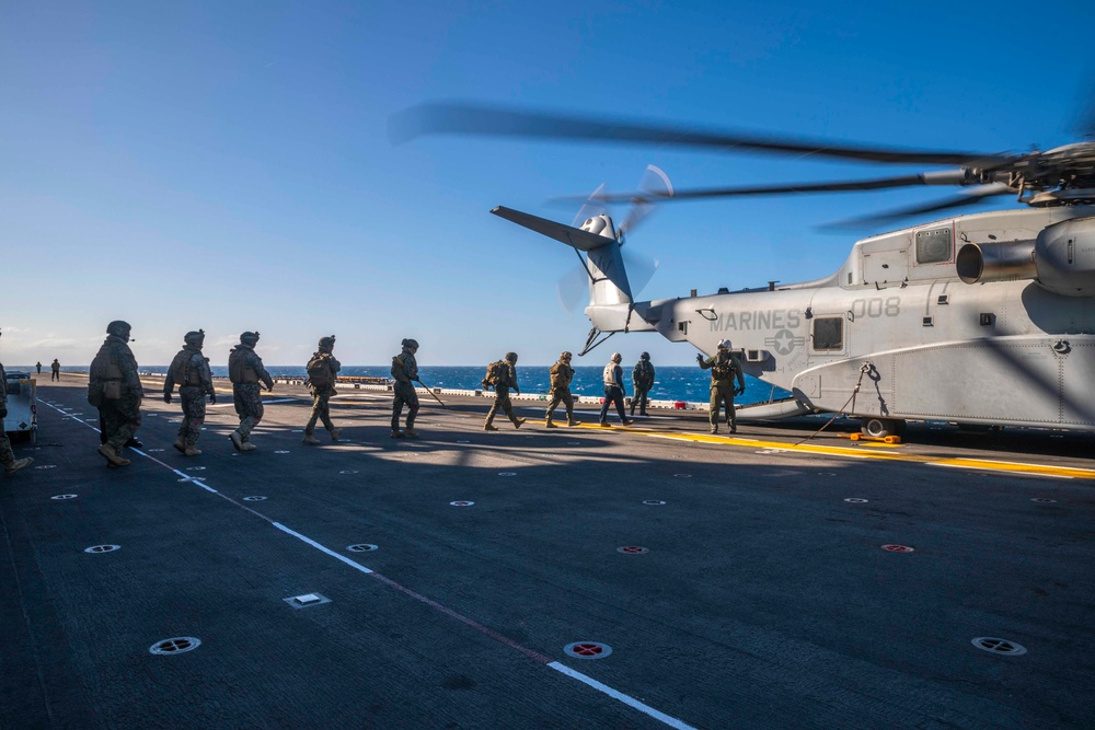 Marine CH-53Ks Partner with the Navy to Test Future Force Operating Concepts