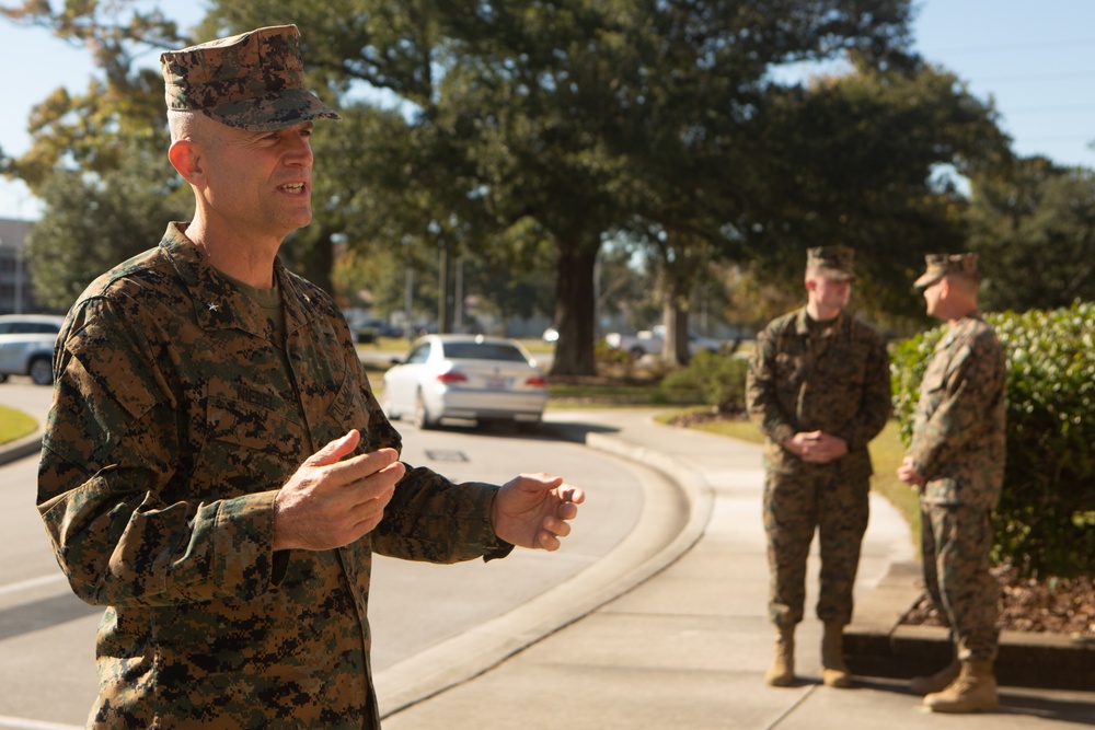 MCB Camp Lejeune Barber Receives LOA for 40 years of service