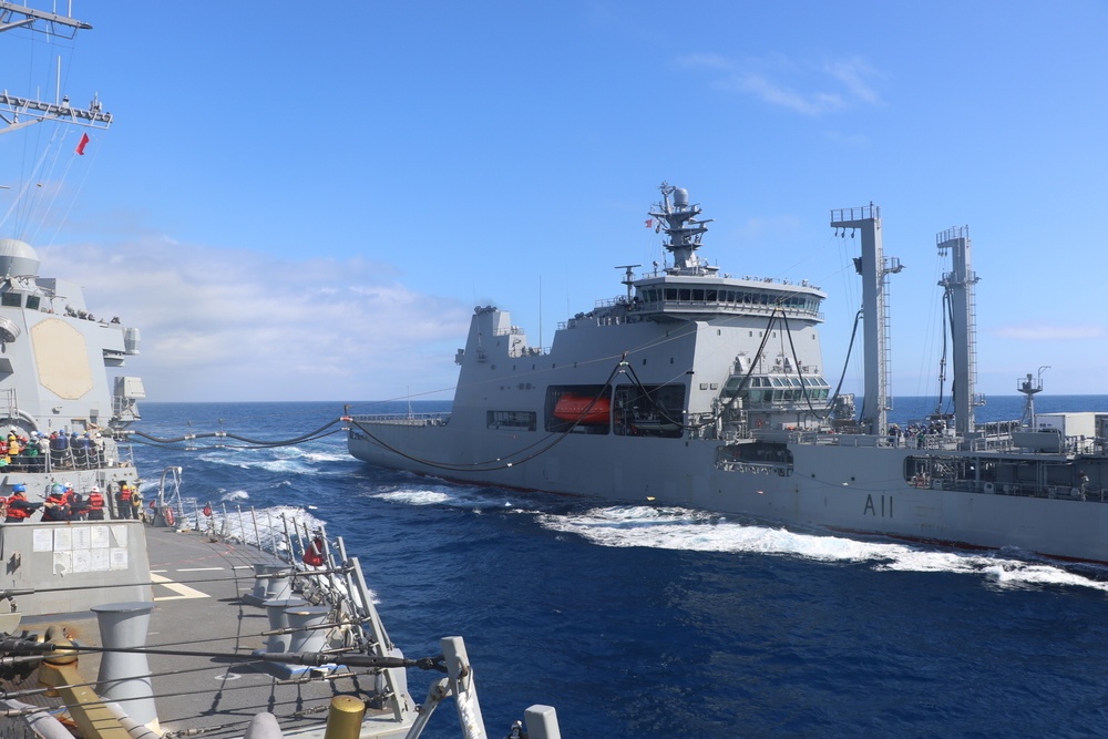 USS Howard Conducts Underway Operations with the New Zealand oiler HMNZS Aotearoa