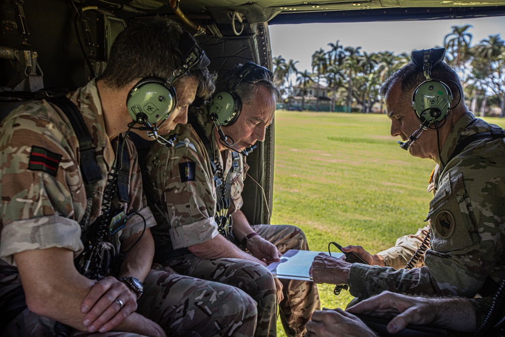 UK DCGS Lt. Gen. Tickell visits USARPAC
