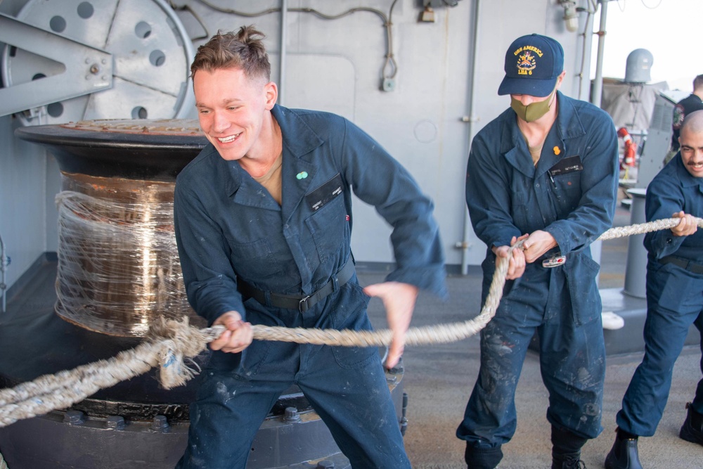 USS America Sailors Conduct Line Handling procedures