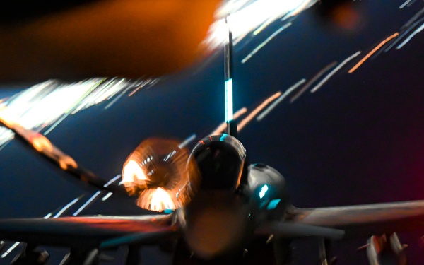 908th EARS connects with FGR 4