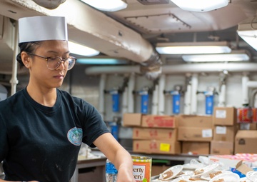 USS Ronald Reagan (CVN 76) Aft galley/bakery