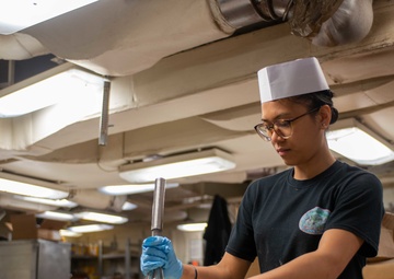 USS Ronald Reagan (CVN 76) Aft galley/bakery
