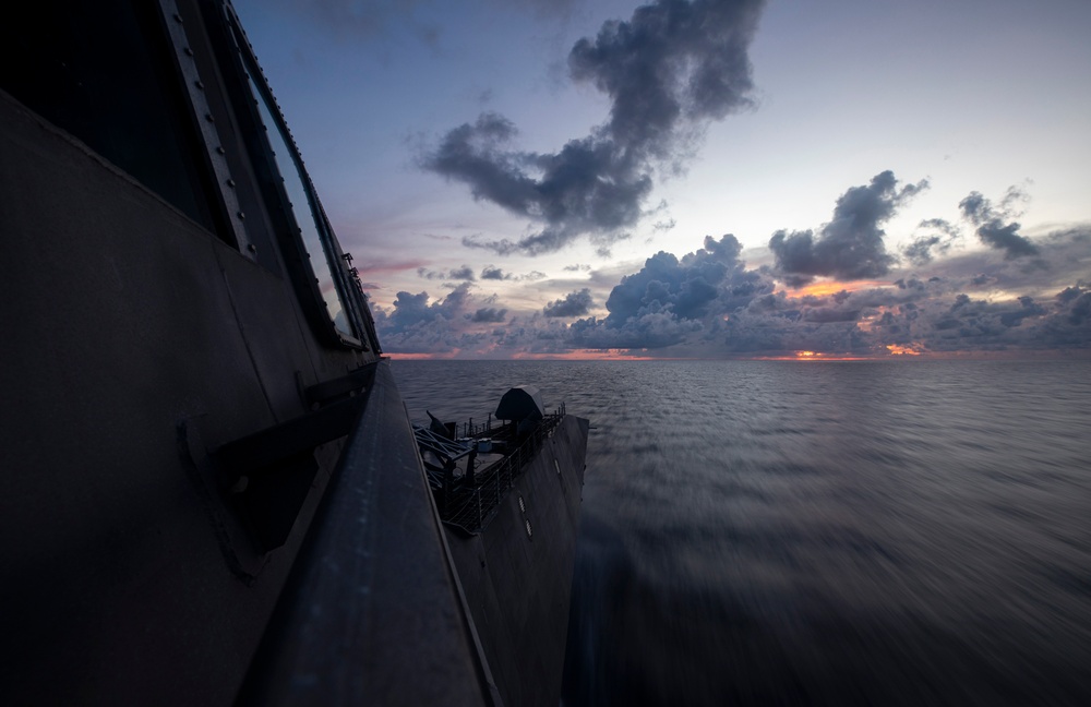 USS Tulsa Transits the South China Sea