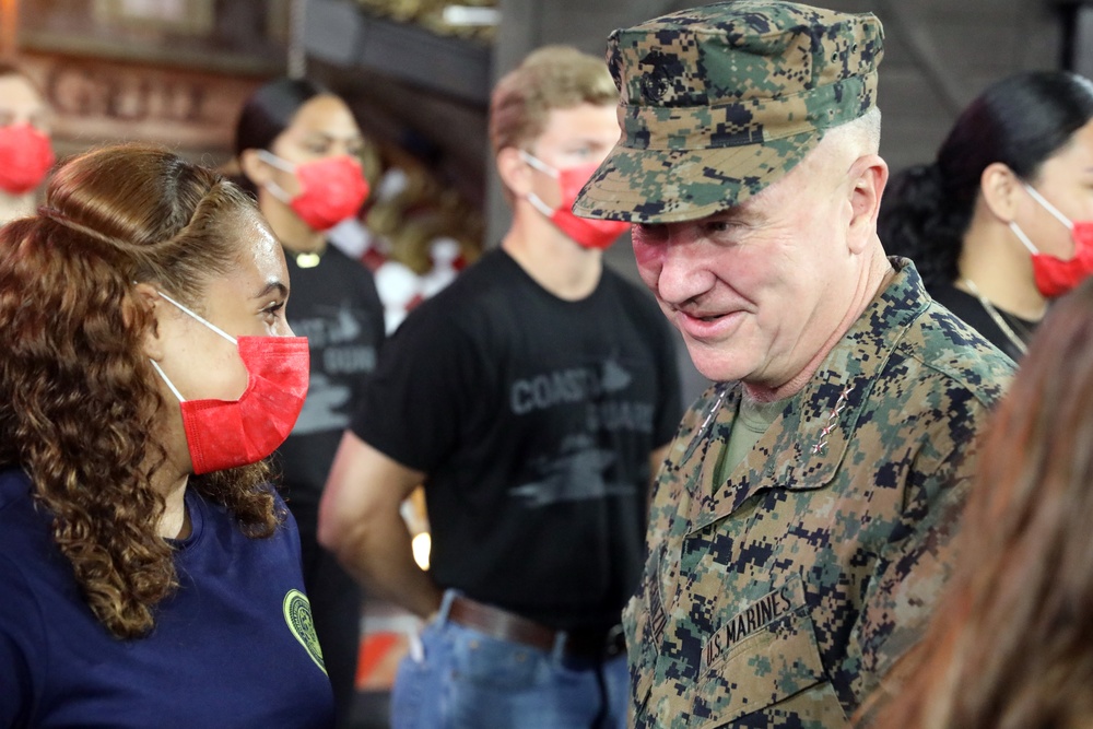 DVIDS - Images - USF, BUCS game Salute to Service [Image 3 of 4]