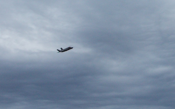 VMFA-211 Aircraft Depart CSG-21