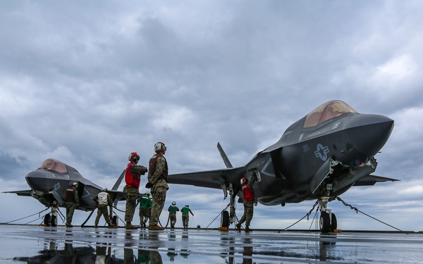 VMFA-211 Aircraft Depart CSG-21