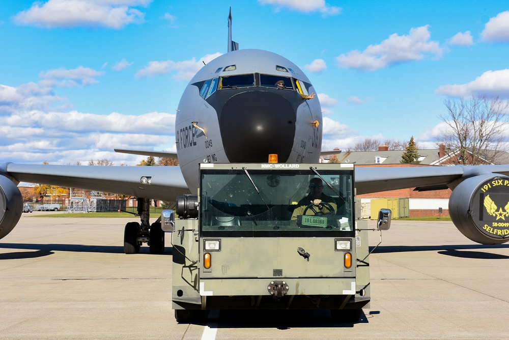 KC-135 Stratotankers Maintenance