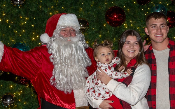 MCCS hosts annual tree lighting ceremony