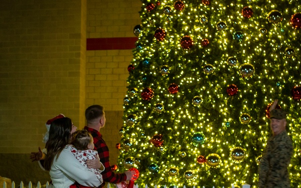 MCCS hosts annual tree lighting ceremony