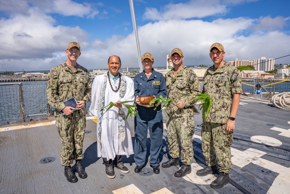 Kahu Kordell Kekoa Blesses Future USS Daniel Inouye