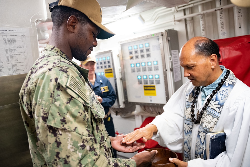 Kahu Kordell Kekoa Blesses Future USS Daniel Inouye