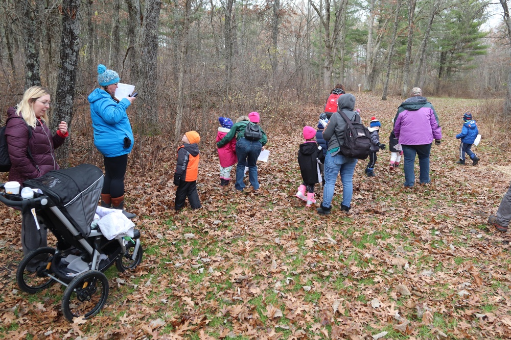 Wisconsin USO holds hike, hunt event for Fort McCoy community