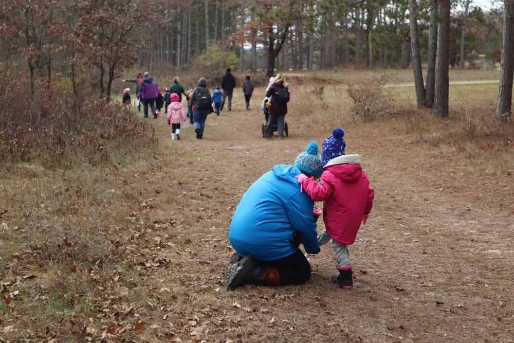 Wisconsin USO holds hike, hunt event for Fort McCoy community