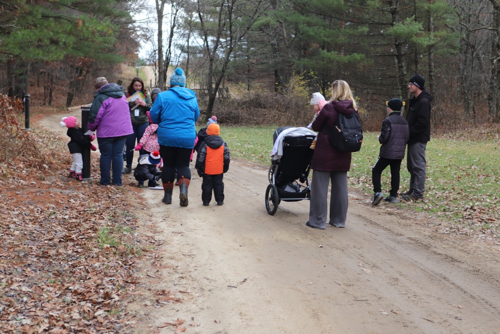 Wisconsin USO holds hike, hunt event for Fort McCoy community