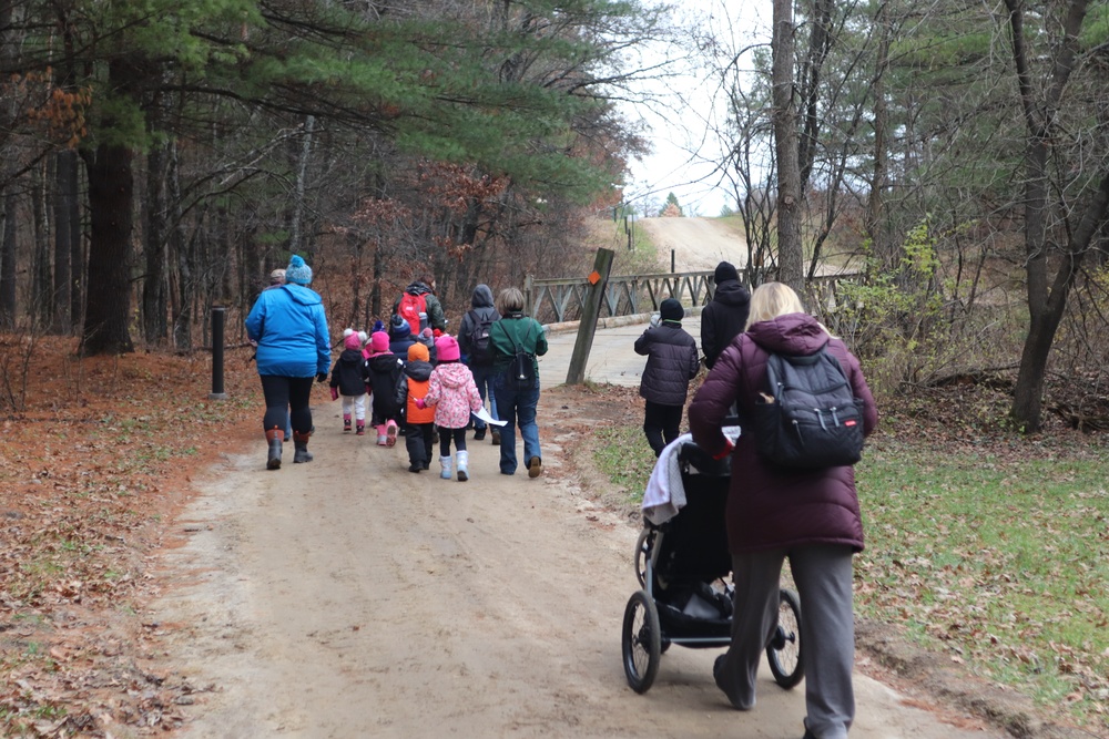 Wisconsin USO holds hike, hunt event for Fort McCoy community