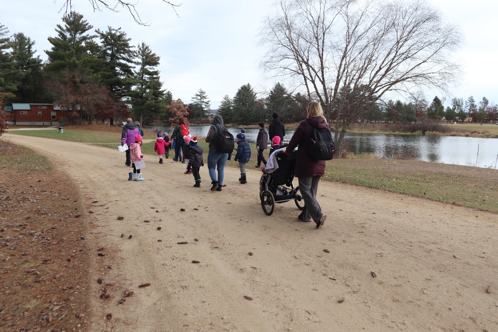 USO Wisconsin holds hike, hunt event for Fort McCoy community