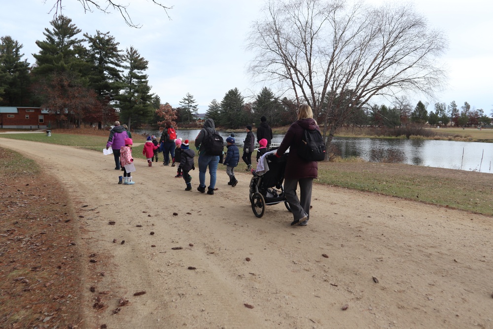 USO Wisconsin holds hike, hunt event for Fort McCoy community