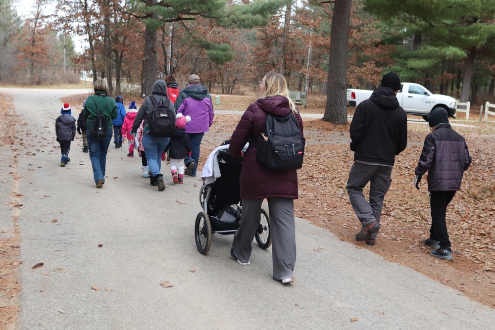 USO Wisconsin holds hike, hunt event for Fort McCoy community