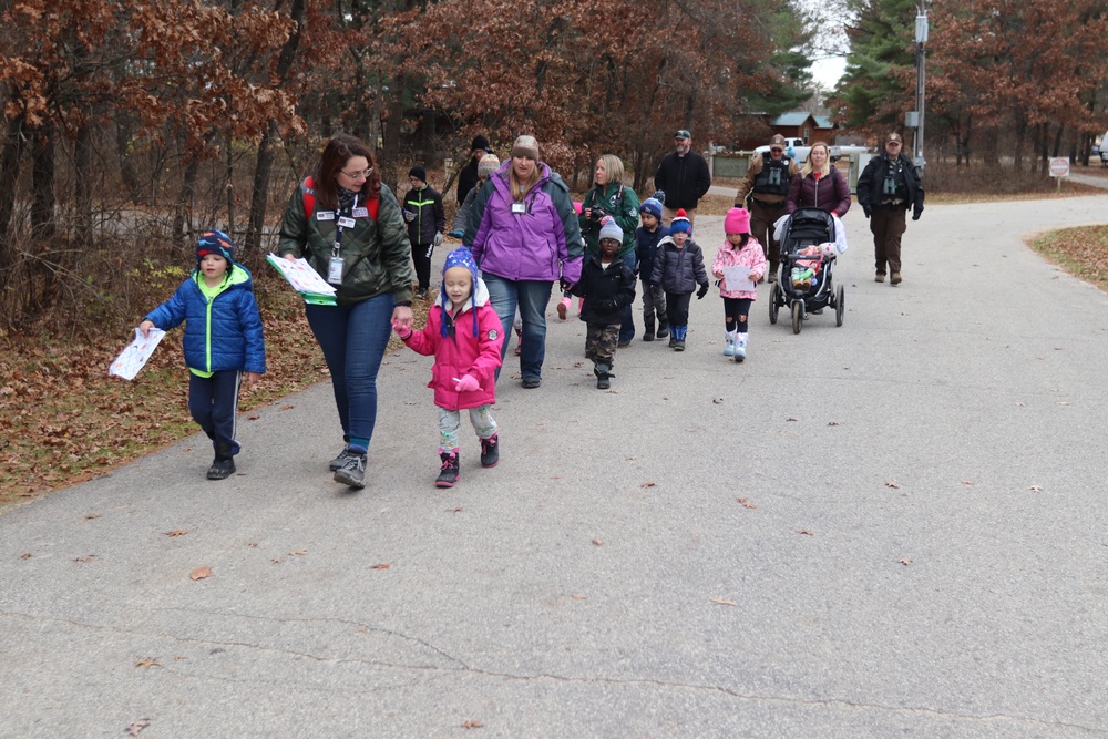 USO Wisconsin holds hike, hunt event for Fort McCoy community