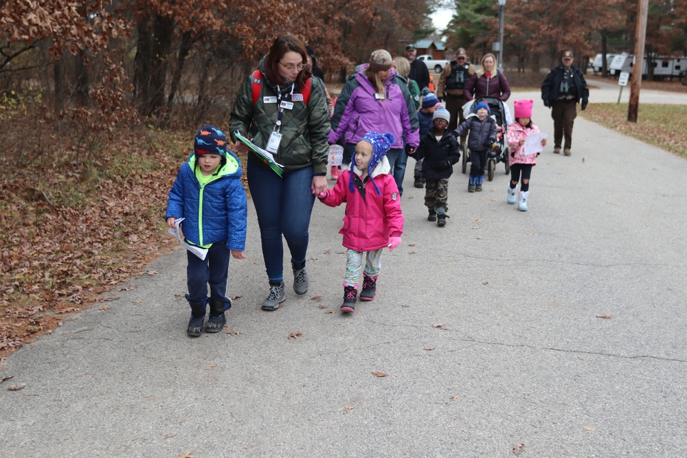 USO Wisconsin holds hike, hunt event for Fort McCoy community