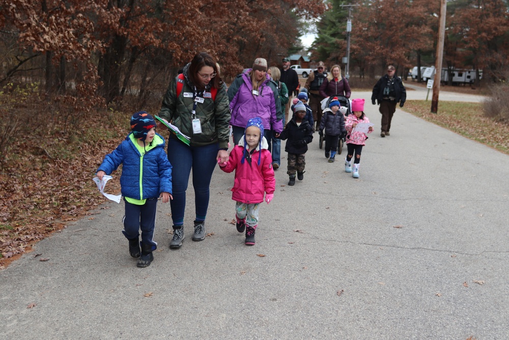 USO Wisconsin holds hike, hunt event for Fort McCoy community