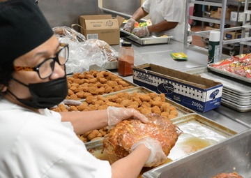 Fort Lee feast for troops requires 2,200 pounds of turkey, 8,000 hours of prep