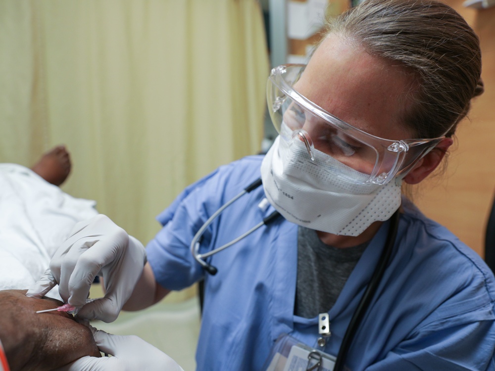 U.S. Air Force Medical Response Team Begins First Day of Clinical Operations at Minneapolis Hospital