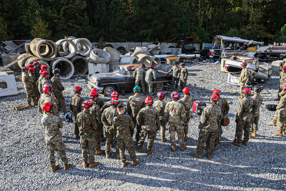 Cbirf trains with the 911th Technical Rescue Engineer Company