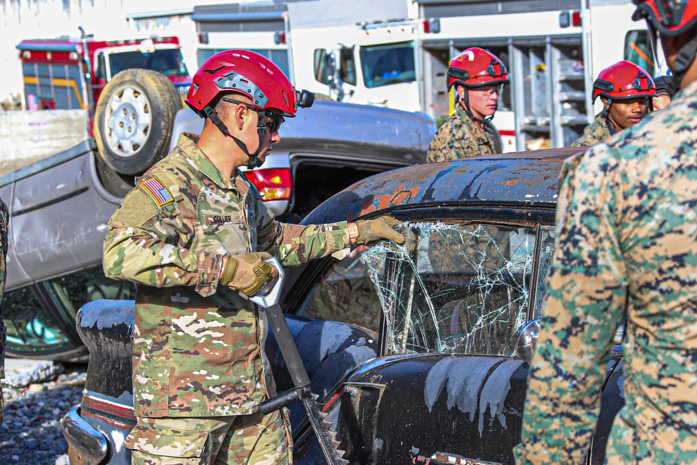 Cbirf trains with the 911th Technical Rescue Engineer Company